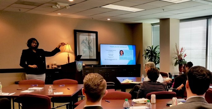 Mediator-Arbitrator-April-Walker-presents-CLE-for-attorneys-at-UWWM----67326-685x525-0